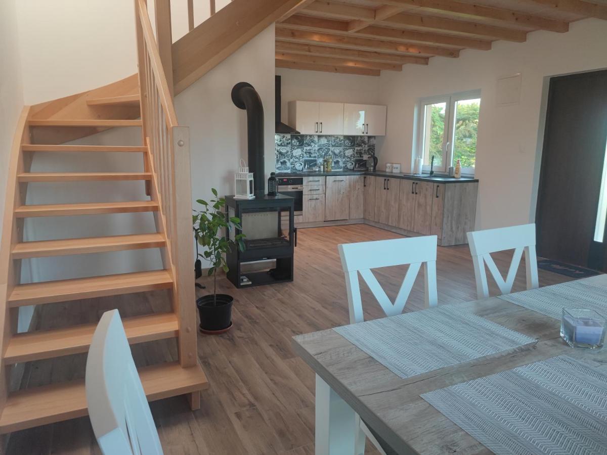 Zakatek Ciszy. Villa Sluchowo Ngoại thất bức ảnh